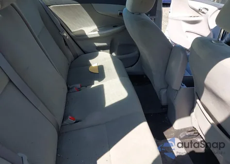 2011 Toyota Corolla Le z USA, uszkodzony, nr VIN 2T1BU4EE5BC619632